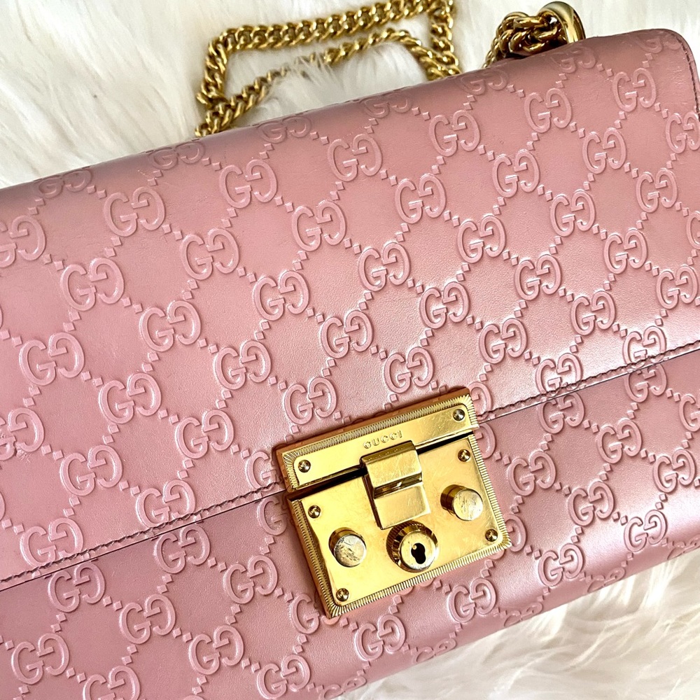 Light pink Gucci Guccissima Leather Padlock bag with gold chain